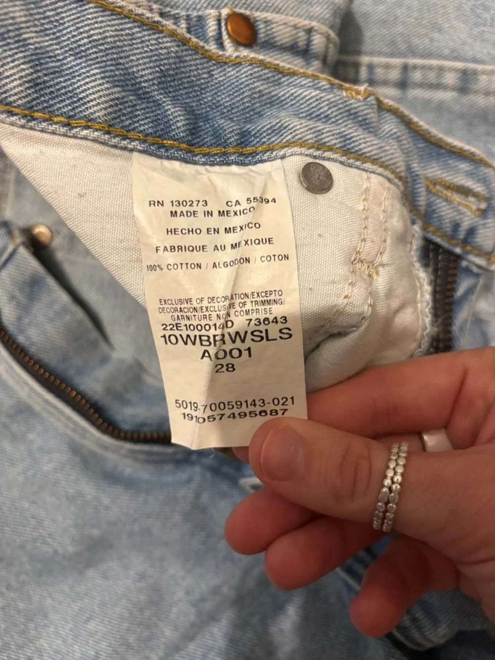 Wrangler Short - Picture 2 of 3